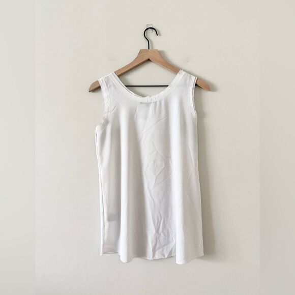 Silvian Heach Raw Edge Sleeveless High Scoop Neck Tank in White - Size XS - Picture 3 of 5